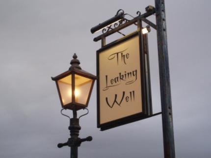 The Leaking Well Bed & Breakfast Dunhampton Екстериор снимка