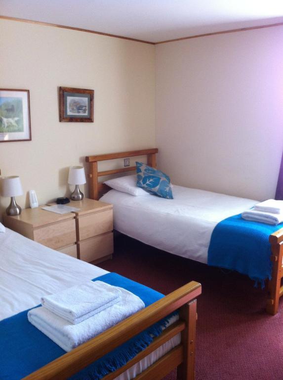 The Leaking Well Bed & Breakfast Dunhampton Стая снимка